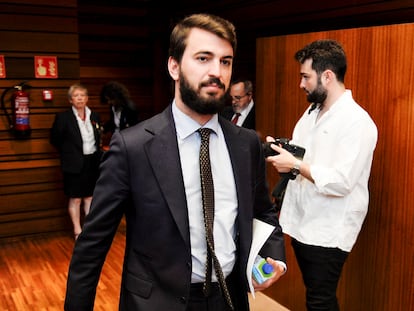 El vicepresidente de Castilla y León, Juan García-Gallardo, a su llegada al parlamento regional el 12 de julio.