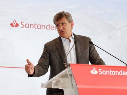 El consejero delegado de Santander, José Antonio Álvarez, durante la presentación de los resultados del primer trimestre.