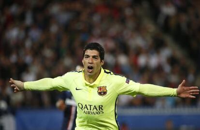 Luis Suárez celebra uno de sus goles frente al PSG.