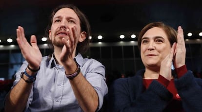 Pablo Iglesias and Ada Colau at a December 13 campaign rally at La Caja Mágica in Madrid.