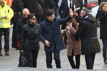 Dario Nardella, alcalde de Florencia, saluda a su llegada al funeral del que fuera capitán de la Fiorentina.