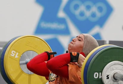 La atleta de Tunez, Hassine Ghada durante su entrenamiento en Hartelofilia.