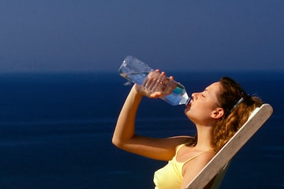 El exceso de agua puede tener consecuencias negativas en la piel.