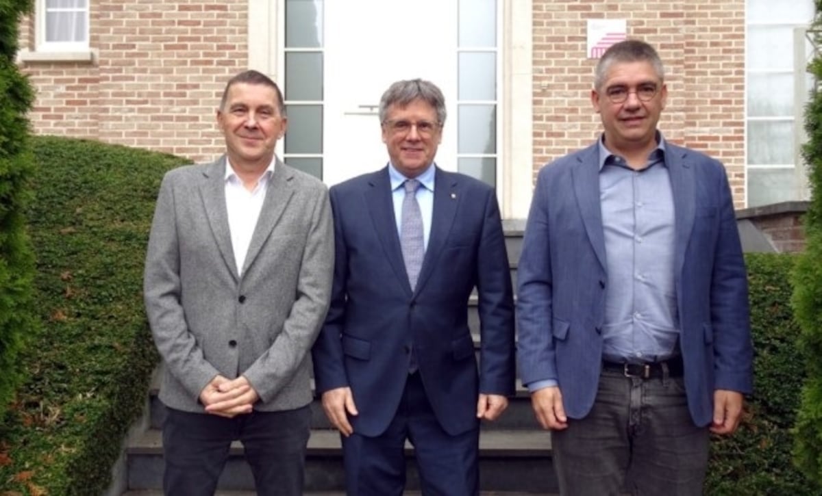 Puigdemont y Otegi se reúnen en Bélgica y acuerdan colaborar juntos