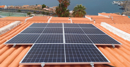 Instalación fotovoltaica de 2 kW, en Tenerife, realizada por Ecooo y AEATEC