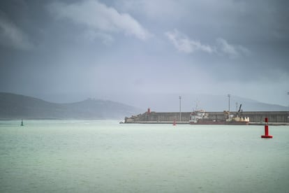 Lugar donde la zódiac de la Guardia Civil fue arrollada por una narcolancha, matando a dos de los agentes que la tripulaban, en una imagen tomada este sábado.