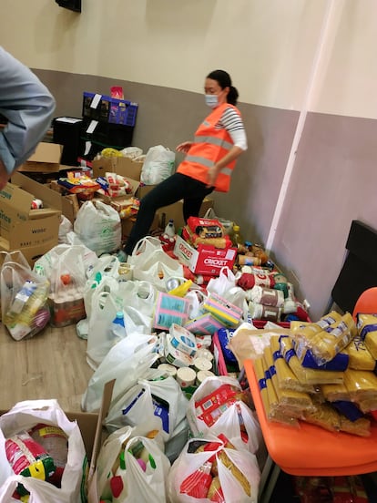 Alimentos recogidos por la Asociación Vecinal Las Tablas.