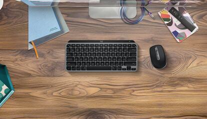 Logitech MX Anywhere 3S con un teclado