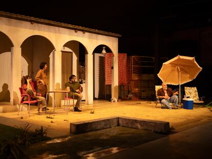 Escena de la obra 'Vania x Vania', en el Teatro Español.