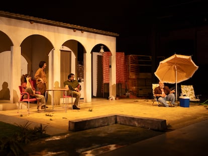 Escena de la obra 'Vania x Vania', en el Teatro Español.