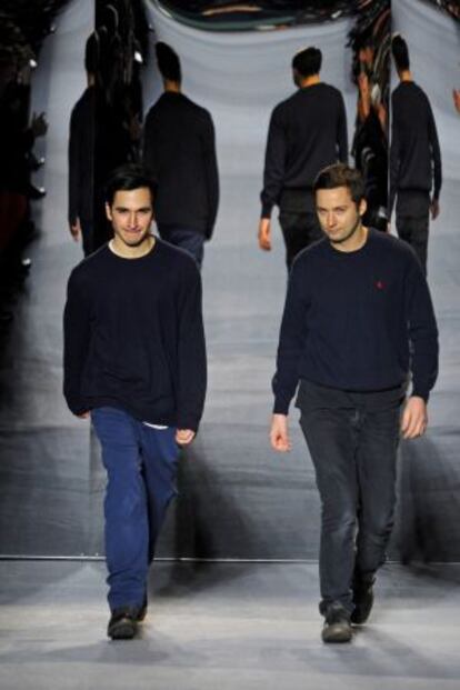 El dúo Proenza Schouler, tras su desfile primavera / verano 2013.