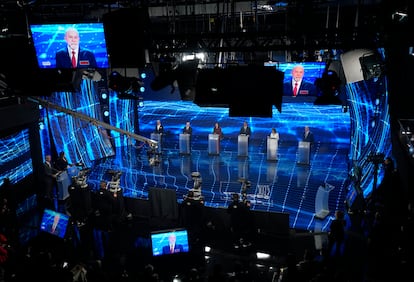 Los candidatos presidenciales más populares de Brasil participan en un debate televisivo rumbo a los comicios.