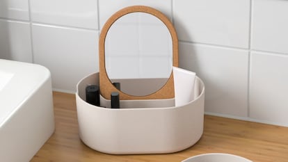 Elige entre una variedad de accesorios para el baño con diseño Ikea.