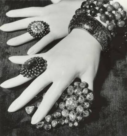 Joyas de Helena Rubinstein, expuestas en sus muestra de París.