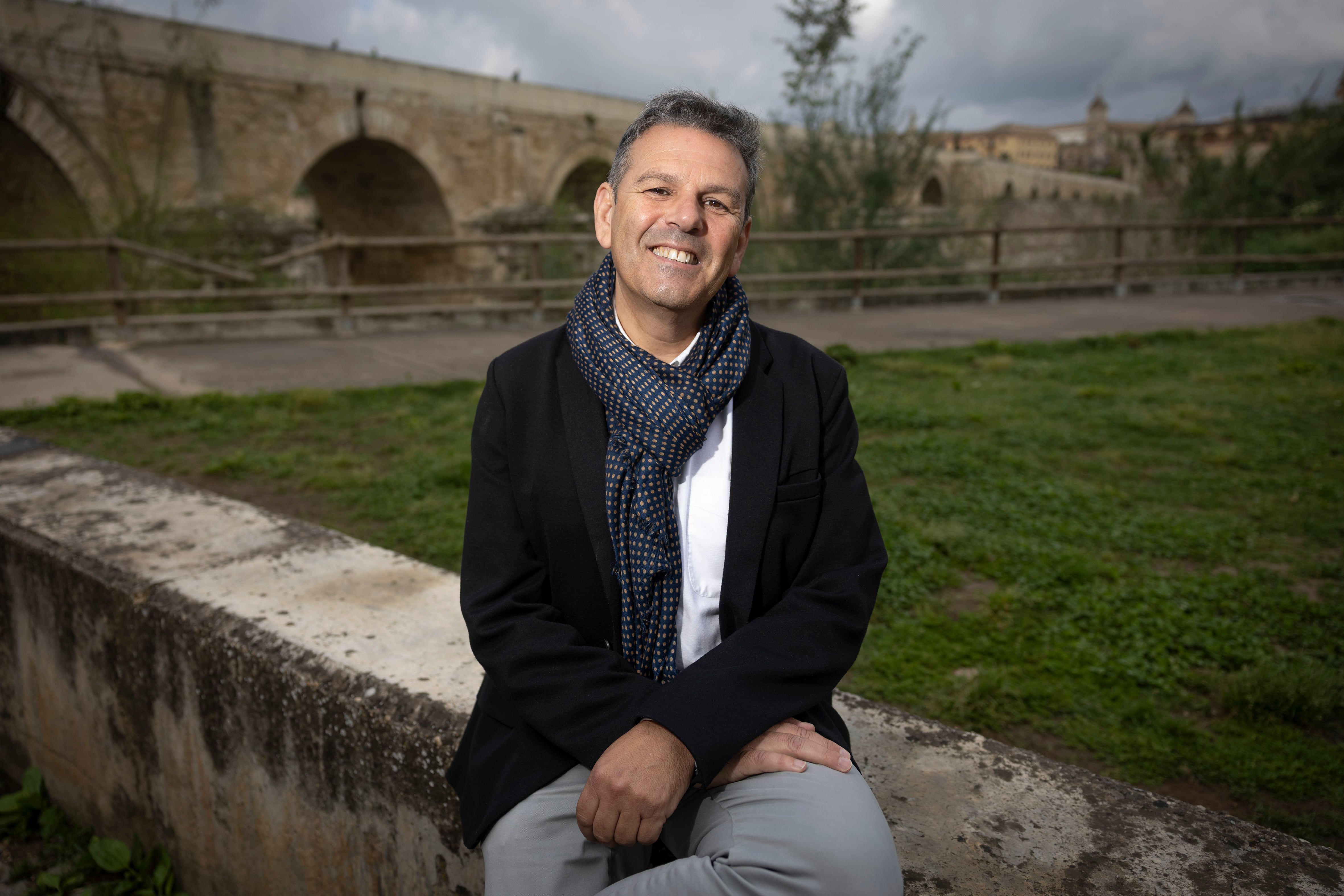 Antonio Manuel, escritor: “Este país está enfermo de amnesia y de prejuicio” 