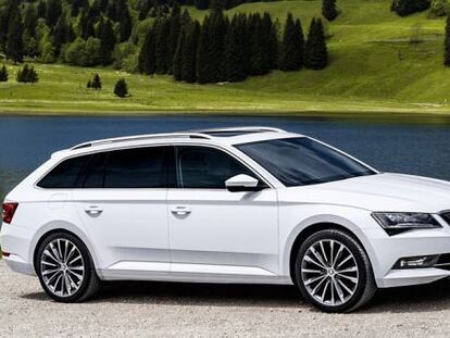 Skoda Superb Combi. 