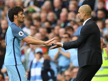 Guardiola y Silva, en el triunfo del City. 