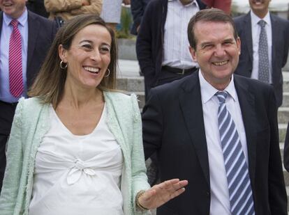 La conselleira Ethel Vázquez y el alcalde de Vigo, Abel Caballero.