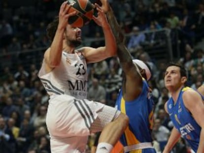 Sergio Llull entra a canasta ante Rice