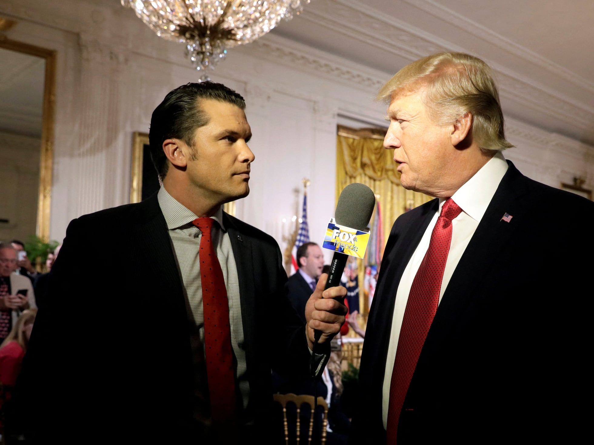 Trump nombra al presentador de Fox Pete Hegseth como secretario de Defensa  | Elecciones USA | EL PAÍS