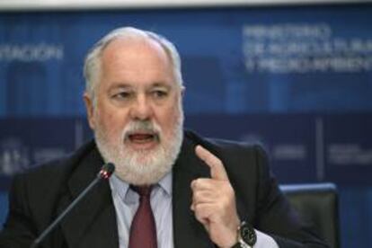 El ministro de Agricultura, Alimentación y Medio Ambiente, Miguel Arias Cañete, durante la presentación de la "Estrategia de apoyo a la Agricultura Ecológica", hoy en la sede del Ministerio.