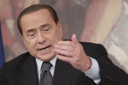 Silvio Berlusconi durante una conferencia de prensa el 30 de junio de 2011.