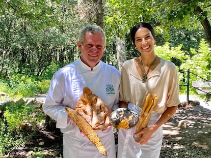 María Kindelán y Juan Carlos Menéndez en un rincón de El Espíritu del Bosque.