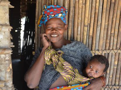 La 'capulana' es una tela africana generalmente asociada a las mujeres.