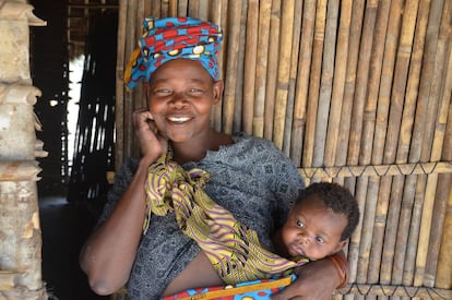 La 'capulana' es una tela africana generalmente asociada a las mujeres.