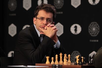 Levon Aroni&aacute;n, durante la 2&ordf; ronda del Torneo de Candidatos, ayer en Mosc&uacute;.