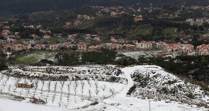 La nieve cubre los campos de Saufar, en las monta&ntilde;as de L&iacute;bano.