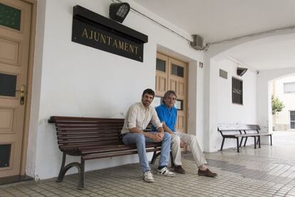 Dante Pérez, futur alcalde, i el seu pare, Juan Pérez, exalcalde.