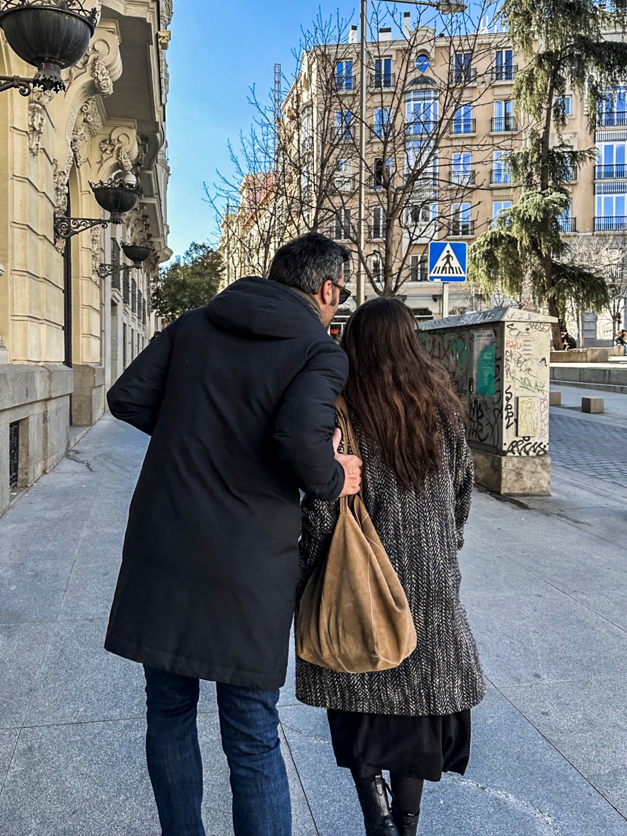 Carmen y Miguel, nos hemos ido a la luna 