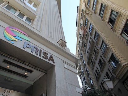 Logotipo del grupo PRISA en Gran Vía 32, Madrid.