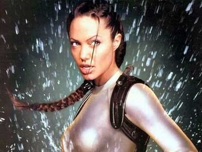 El personaje de Lara Croft, protagonista de la saga <i>Tom Raider</i>, ha alcanzado tanta popularidad que incluso han propuesto su nombre para una calle. En la localidad británica de Derby (centro de Inglaterra) estudian llamar así a una de sus vías, aunque habrá que esperar todavía para ver si progresa la propuesta.