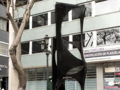 Escultura de Jorge Oteiza en Lima.