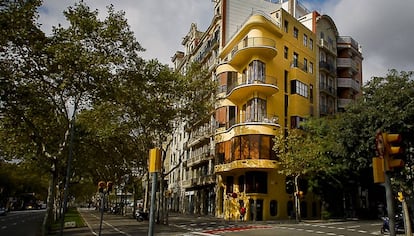 La Casa Planells de Jujol, a la Diagonal, cantonada Sicília, de Barcelona.