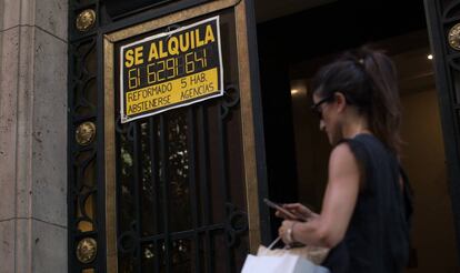 Anuncio de alquiler de un piso, en Madrid en julio.