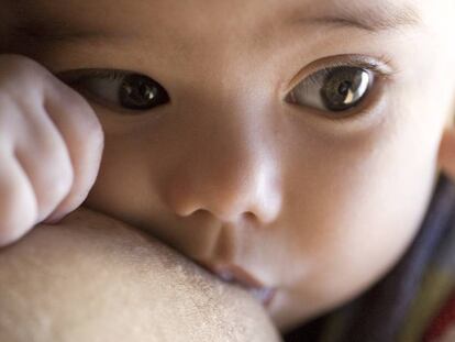 ¿Son las mujeres católicas menos propensas a dar el pecho?