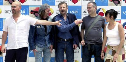 El director Pablo Berger, flanqueado por los actores Javier Cámara, Fernando Tejero y Juan Diego, y por la actriz Candela Peña.