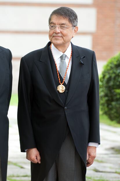 Ramírez, tras recibir el Premio Cervantes en abril de 2018.