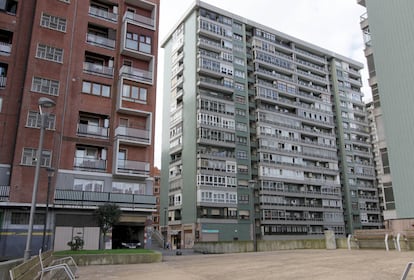 El número 4 de la plaza de Haro en el barrio de Santutxu en Bilbao. 
