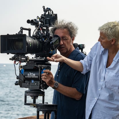 Set of a new movie by Paolo Sorrentino.
In the picture Paolo Sorrentino and Daria D'Antonio (DOP).
Photo by Gianni Fiorito    ----PIEFOTO----    Paolo Sorrentino y la directora de fotografa Daria D'Antonio durante el rodaje de'Parthenope'.
