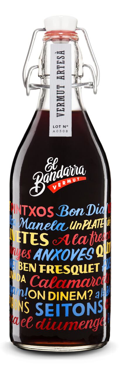 Terracita, jaleo y buen rollo. Esa es la filosofía con la que nació en 2014 El Bandarra, dentro de la bodega Casa Berger, tras más de 20 años elaborando vermut a granel para pequeñas bodegas de la zona del Penedés. A pesar del confinamiento, los hermanos Virgili, tercera generación de esta familia de bodegueros, pretenden que ese espíritu se mantenga en los domicilios. Que no falte un suave y goloso vermut de receta propia, entre dulce y amargo, y elaborado a partes iguales con las variedades de uva macabeo y xarel.lo. Precio: 10,25 euros. 