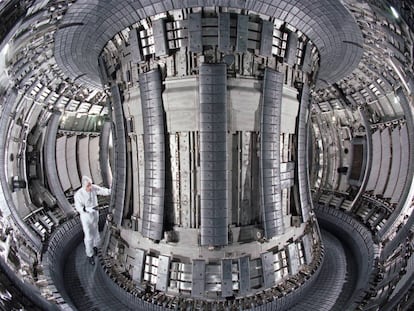 Interior del Reactor de Fusi&oacute;n europeo Jet, a las afueras de Oxford