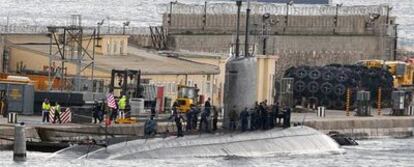 El submarino nuclear <i>Alexandria</i>,   en el muelle de Gibraltar.