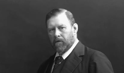 O escritor irlandês Bram Stoker.