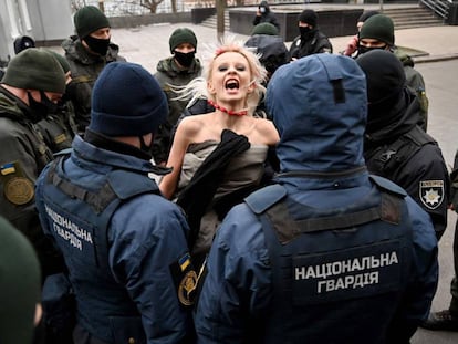 Activista de Femen durante una protesta en Kiev (Ucrania).