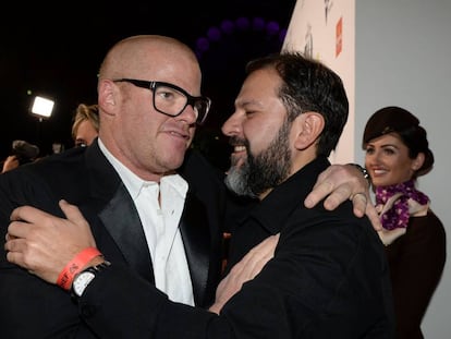 Heston Blumenthal y Enrique Olvera, los cocineros de Fat Duck y Pujol, durante la gala en Melbourne