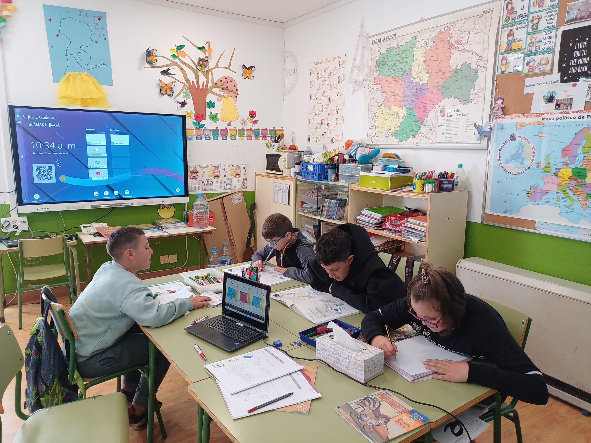 Esquilar ovejas, el pueblo como patio y compañerismo: así son los colegios con cuatro alumnos en el medio rural